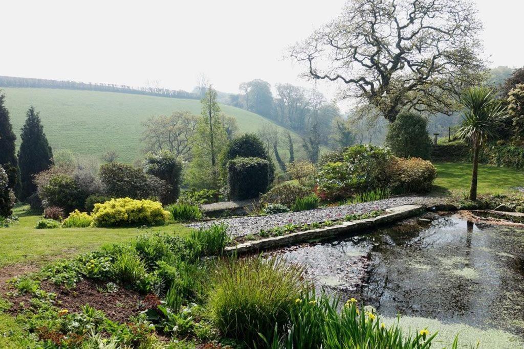 Greenswood Cottage - Cosy Cottage, Rural Location, Beautiful Landscaped Gardens With Pond And Lake Dartmouth Exterior photo