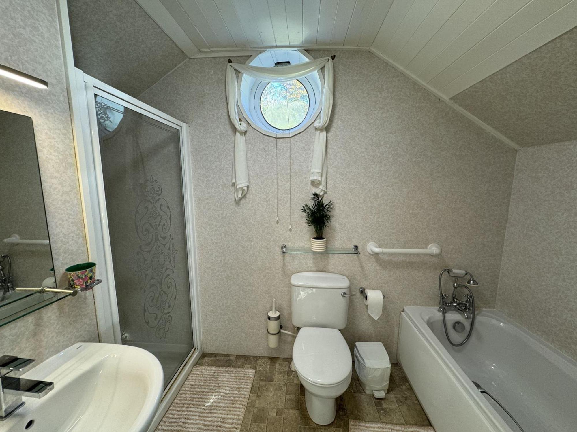 Greenswood Cottage - Cosy Cottage, Rural Location, Beautiful Landscaped Gardens With Pond And Lake Dartmouth Exterior photo